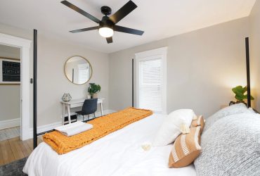 Discover Your Dream Getaway: Vacation Rental Flyer